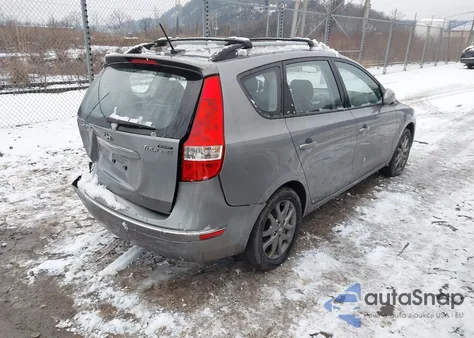 2012 Hyundai Elantra Touring Gls z USA, uszkodzony, nr VIN KMHDC8AE7CU153310